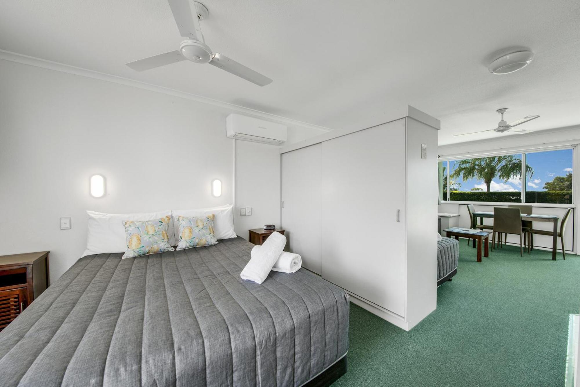 Reef Adventureland Motor Inn Tannum Sands Kültér fotó