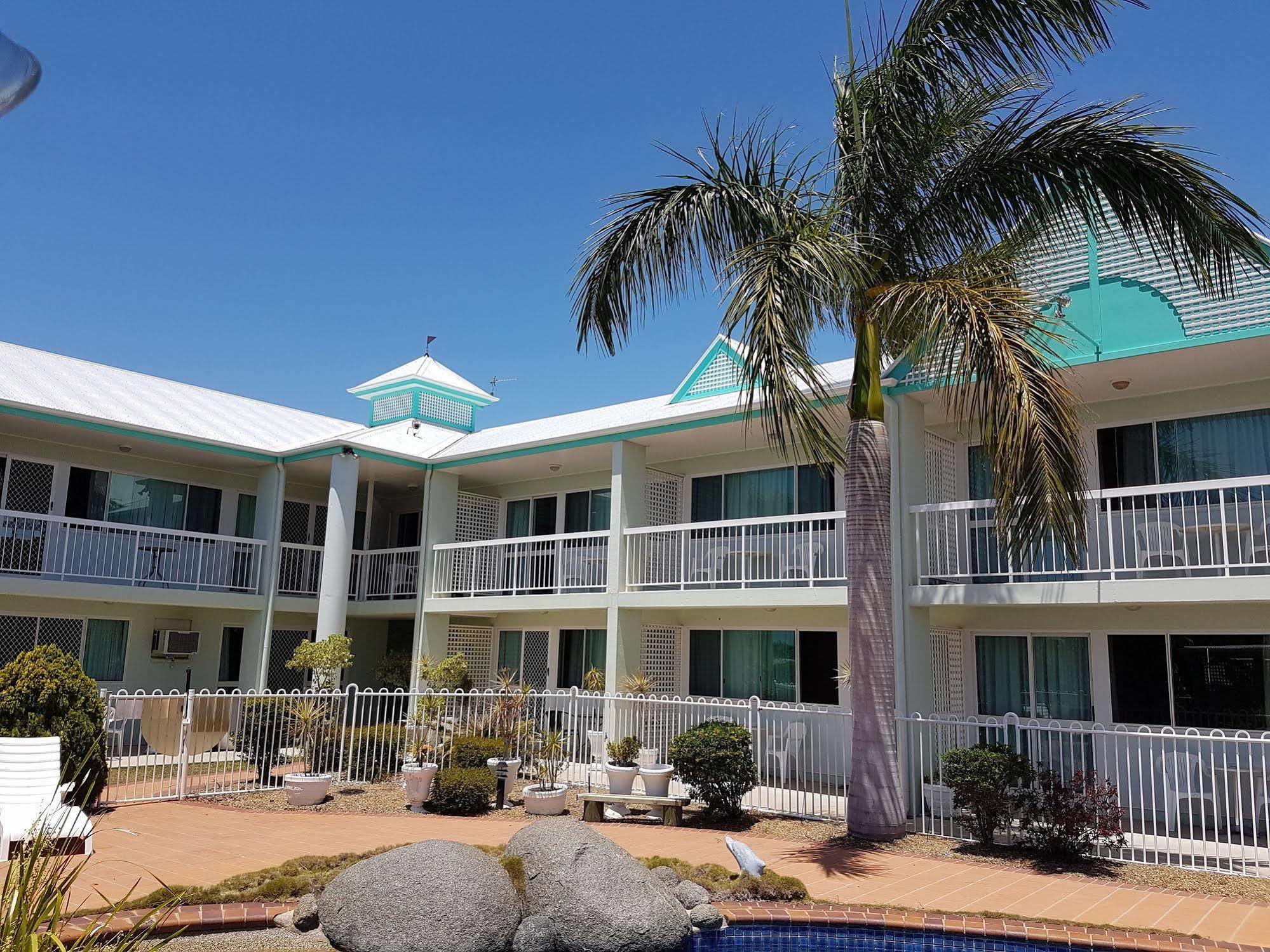 Reef Adventureland Motor Inn Tannum Sands Kültér fotó